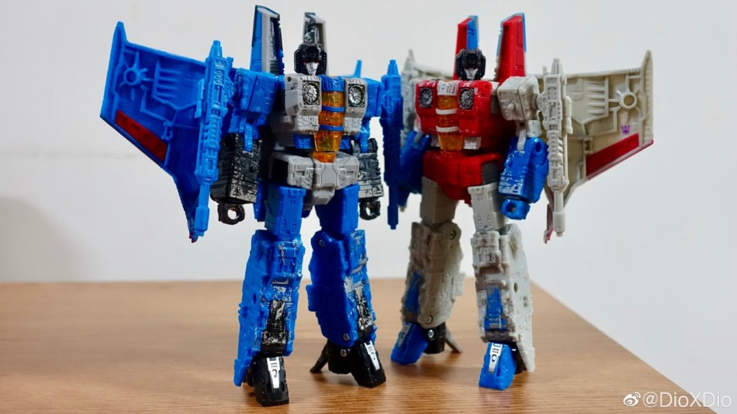 Transformers Siege Wave 3 Lots Of In Hand Photos   Thundercracker, Red Alert, Smashdown, Refraktor And More 25 (25 of 42)